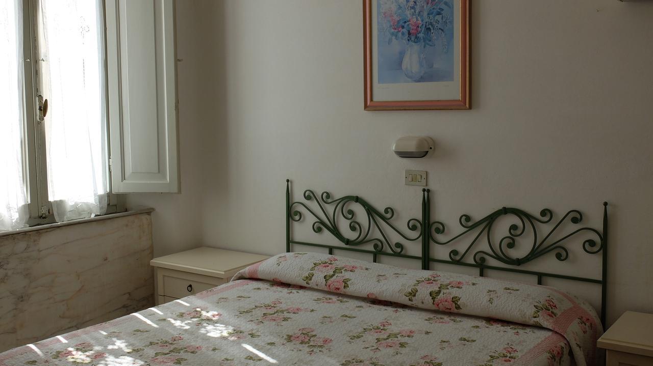 Villa La Fonte Marina di Pietrasanta Kamer foto