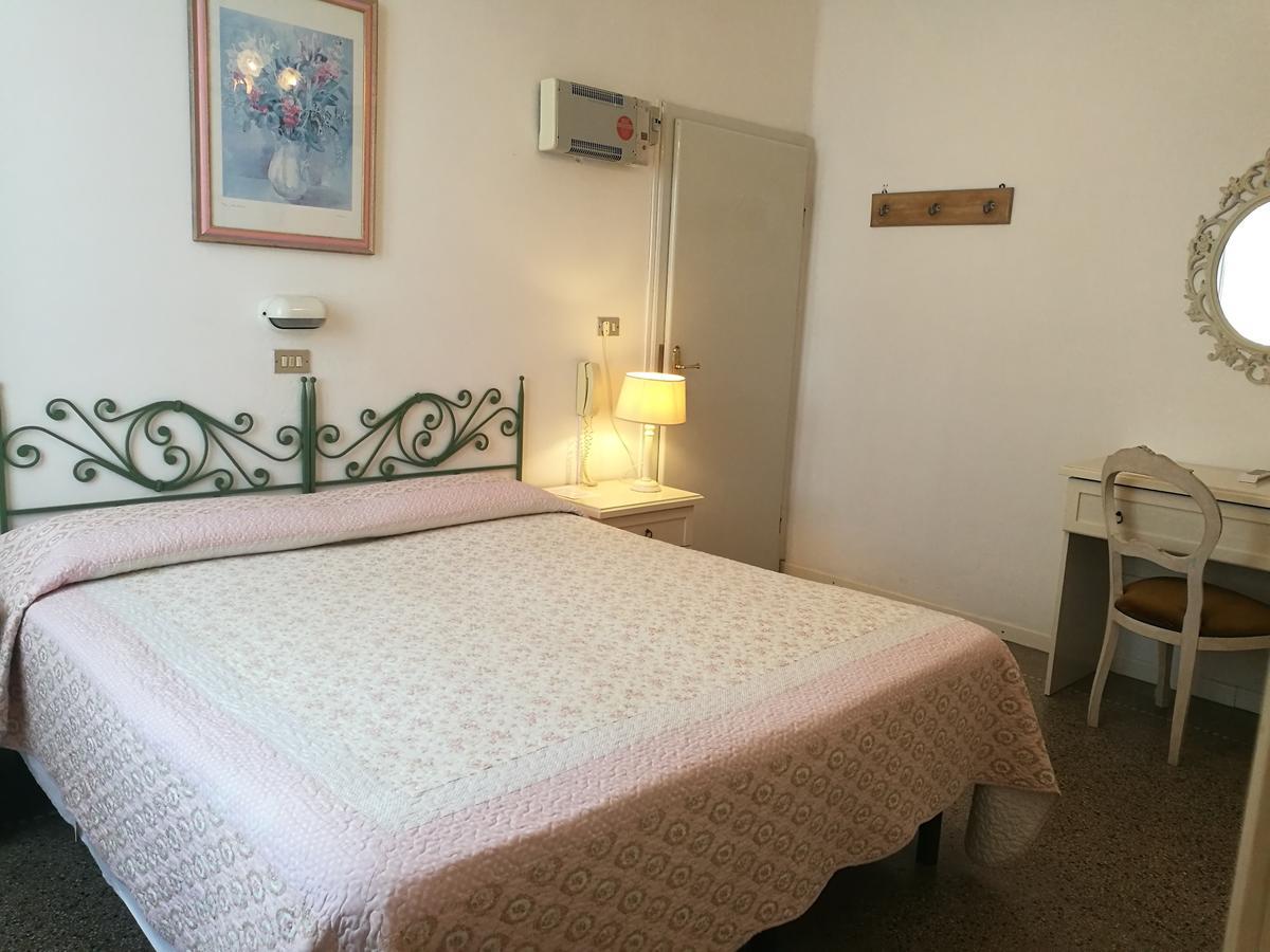 Villa La Fonte Marina di Pietrasanta Buitenkant foto